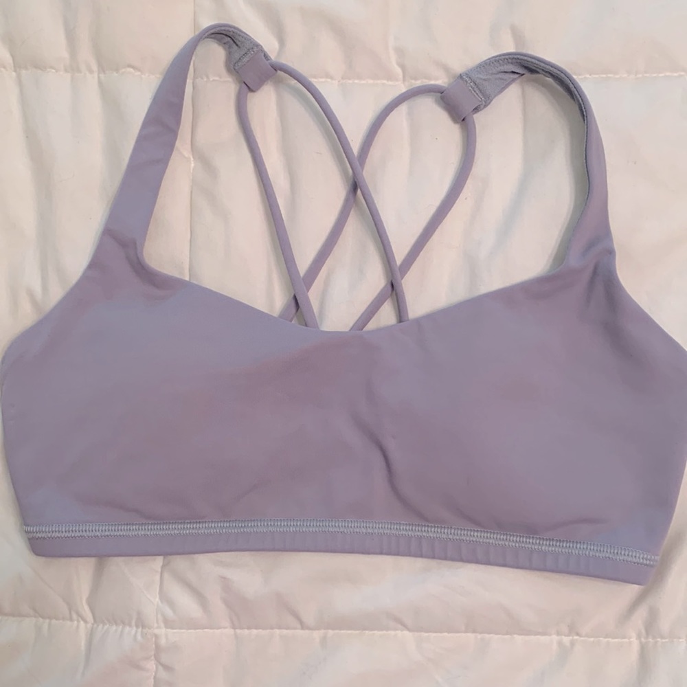 Lululemon Free to Be sports bra. Size 4